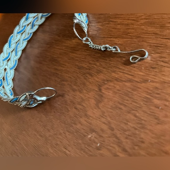 Simple Artisan made metal bracelet - Picture 2 of 3